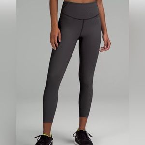 Lululemon Base Pace High-Rise Tight 25” in two-toned ribbed
